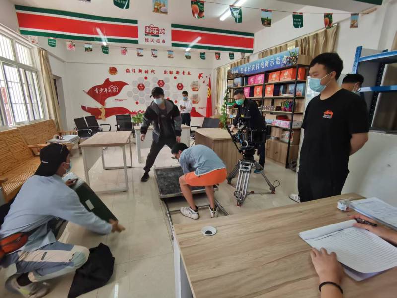 追星女孩心理学分析报告：定南县广告片拍摄公司揭秘饭圈应援式传播逻辑